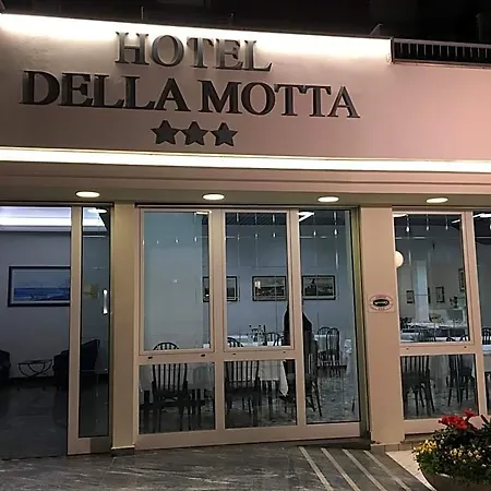 Della Motta 3*