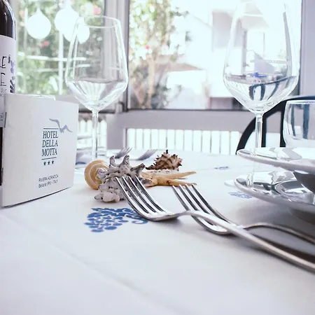 ホテル Della Motta 3*